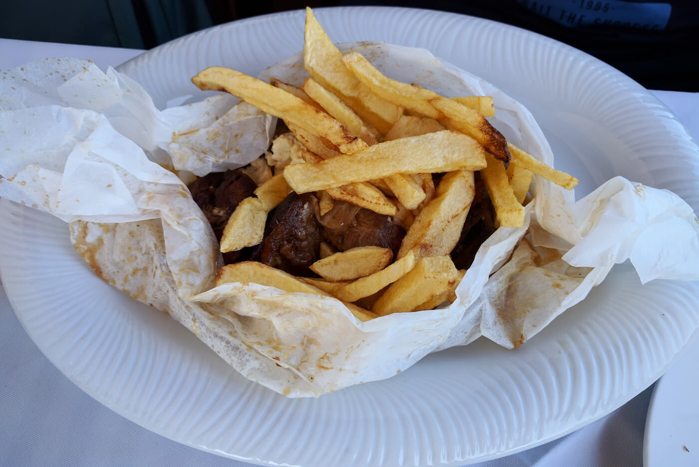 Клефтико - греческое блюдо из мяса и картофеля запеченное в печи